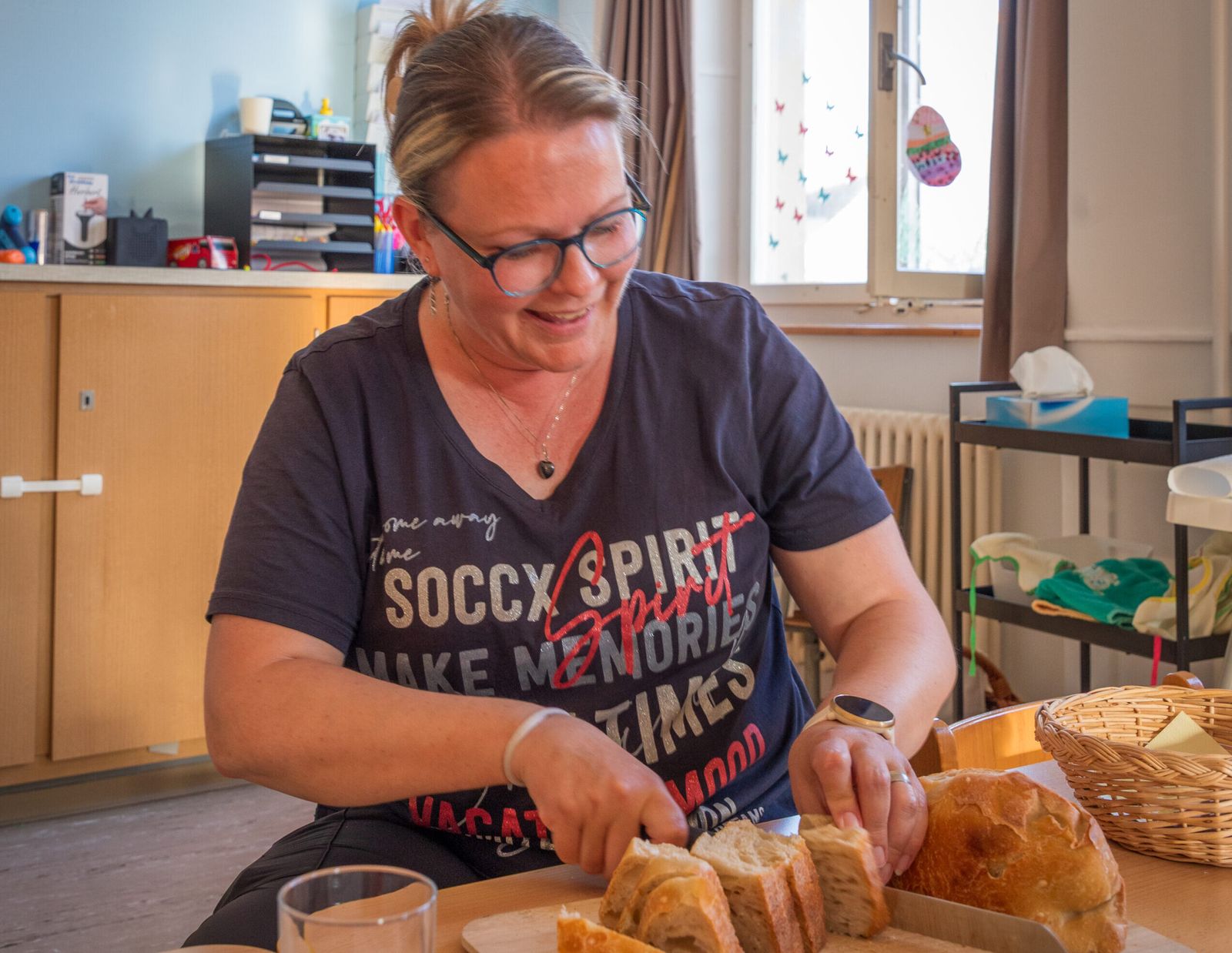 Manuela Tschirky im Alltag der Kita Wisebärg